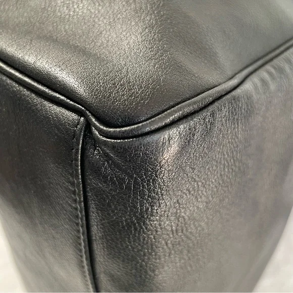 See By Chloe Black Leather Zipper Tote Bag - Picture 13 of 17